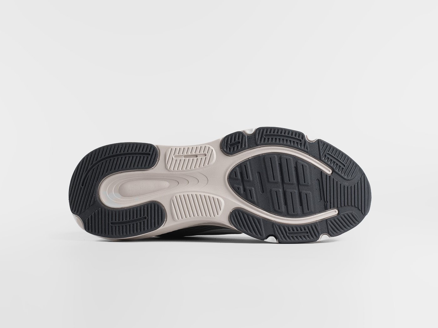 Кроссовки Nike Vomero 18