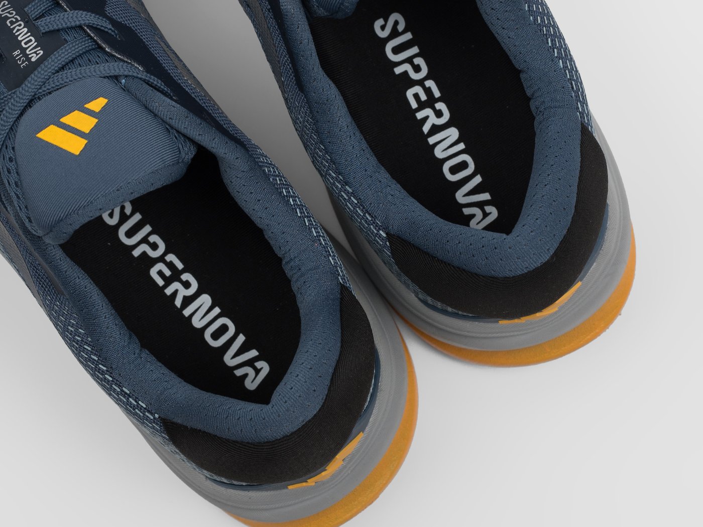 Кроссовки Adidas Supernova Rise