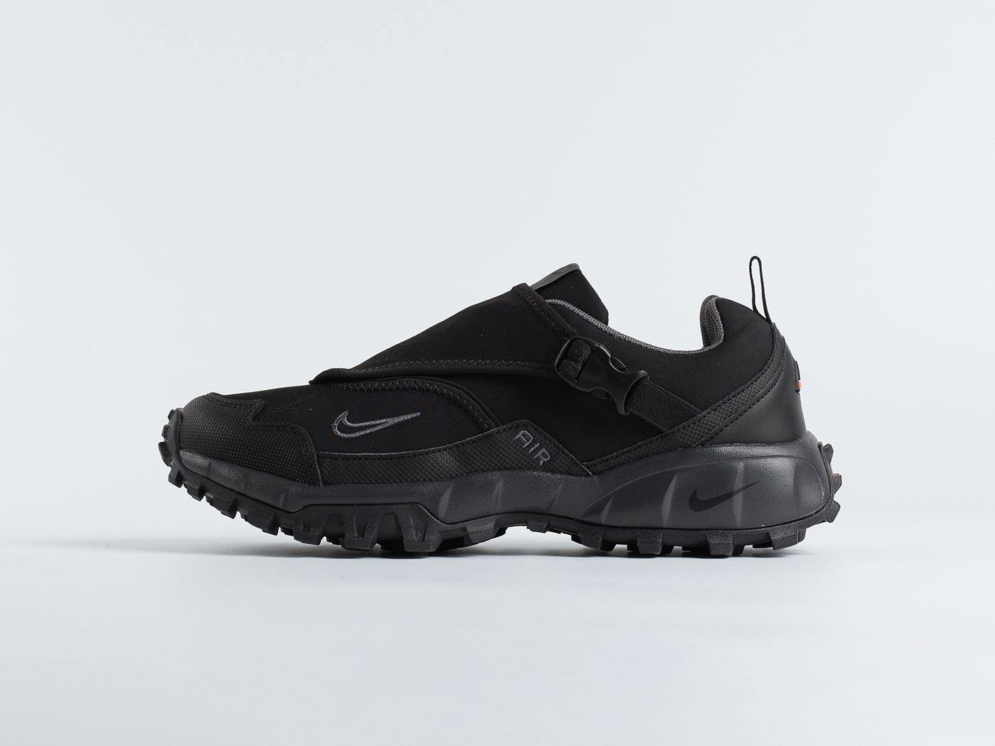 Кроссовки Nike ACG Phassad
