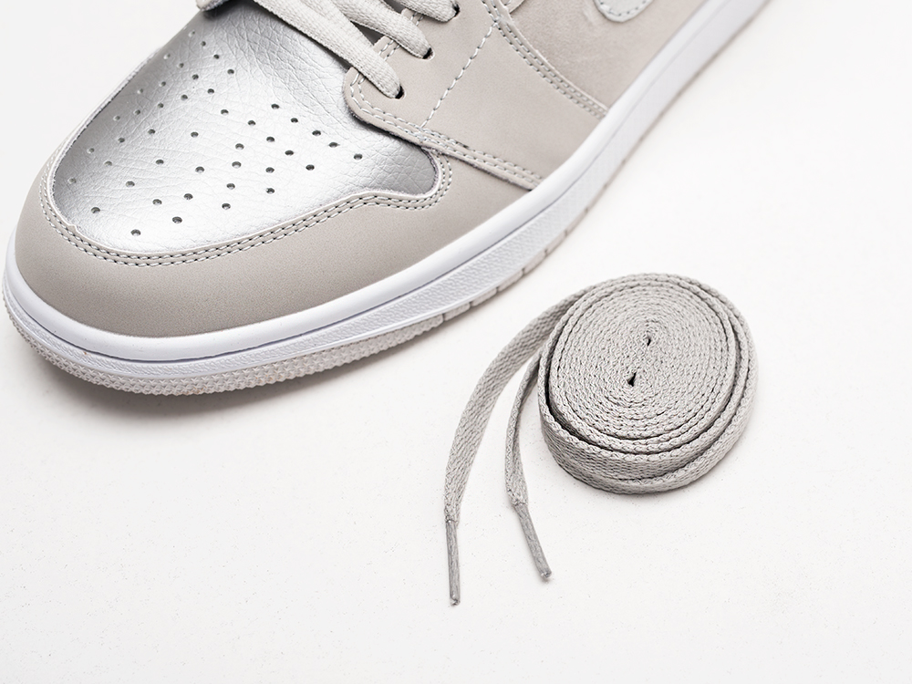Кроссовки Nike Air Jordan 1 Mid