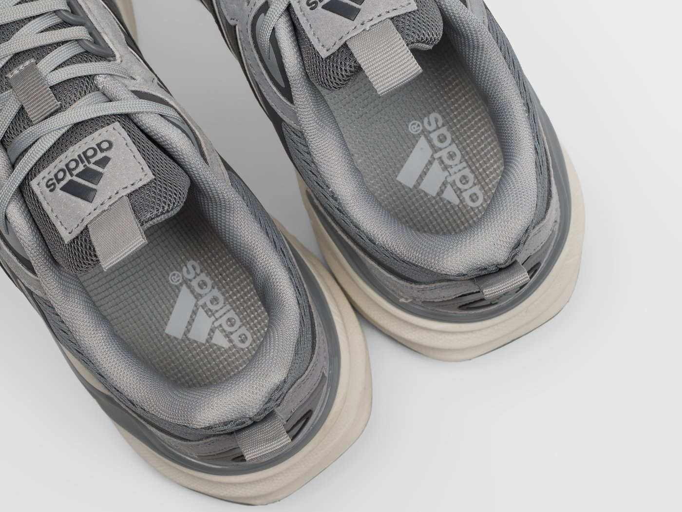 Кроссовки Adidas