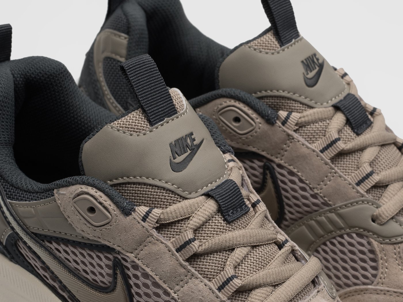 Кроссовки Nike