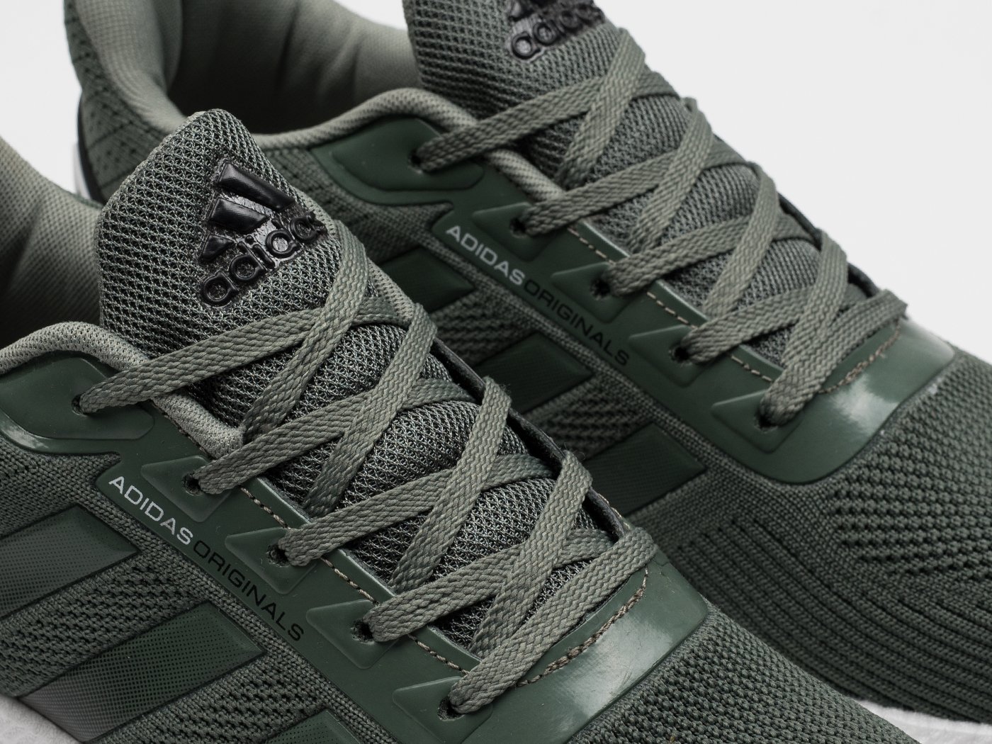 Кроссовки Adidas