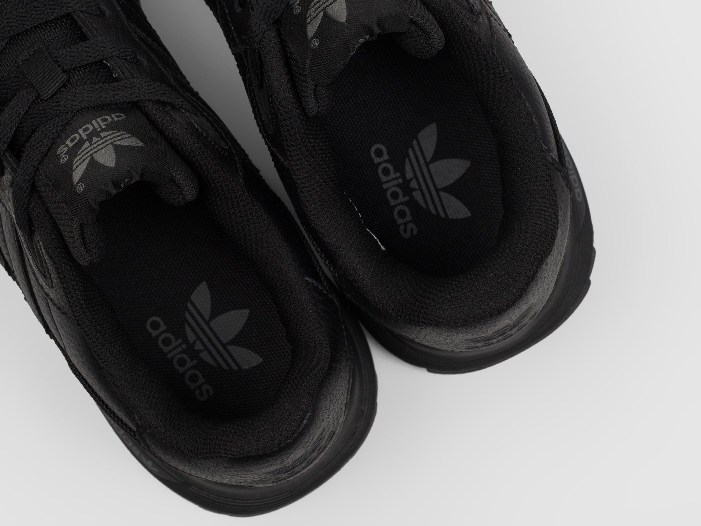 Кроссовки Adidas Retropy F2
