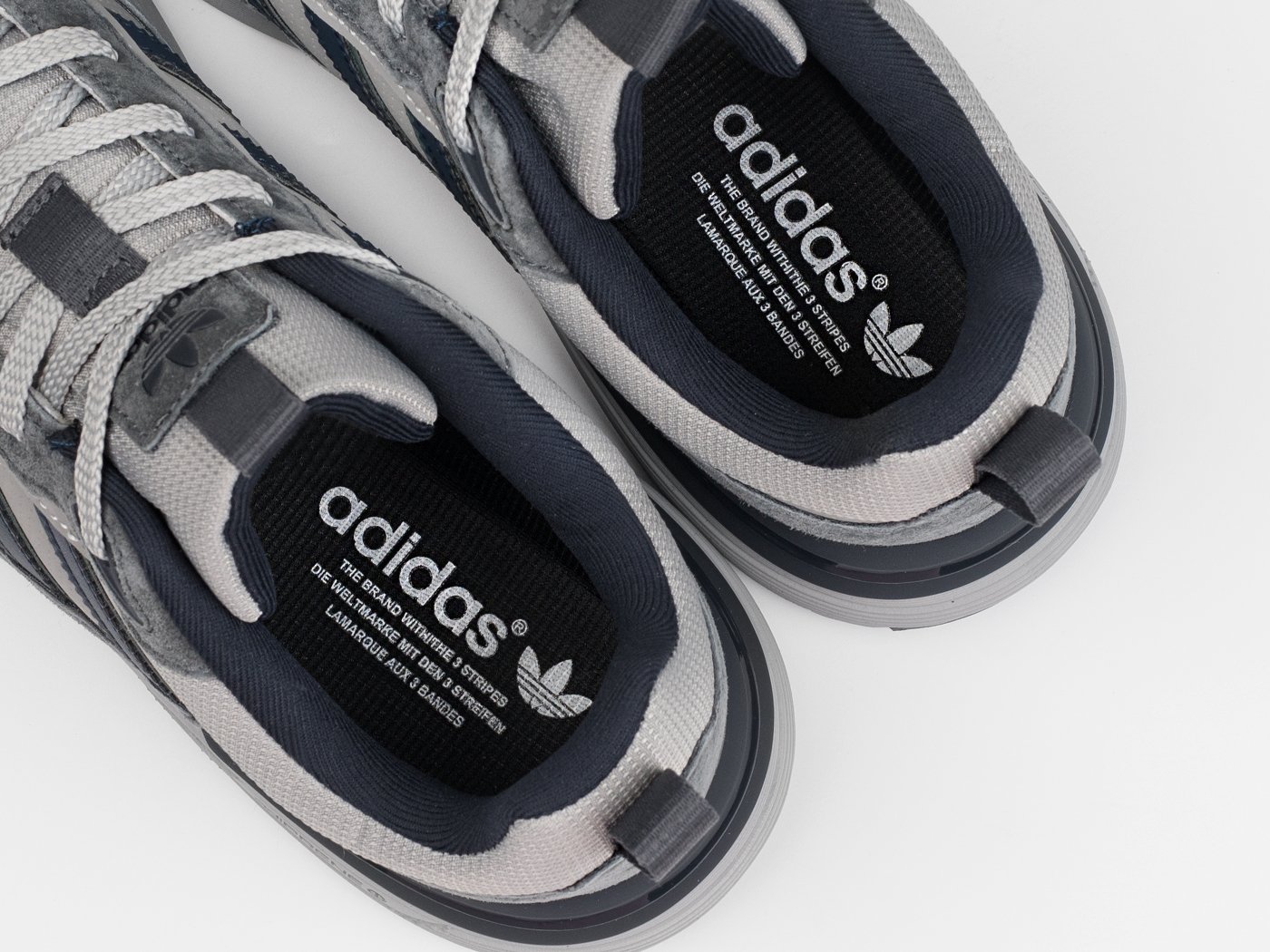 Кроссовки Adidas