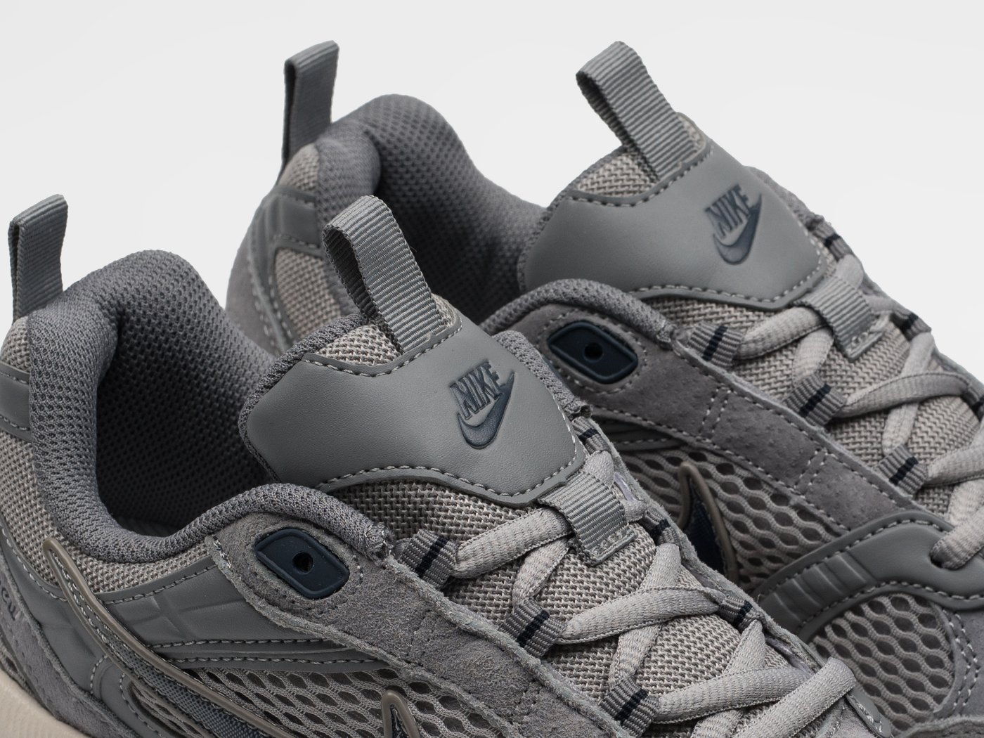 Кроссовки Nike