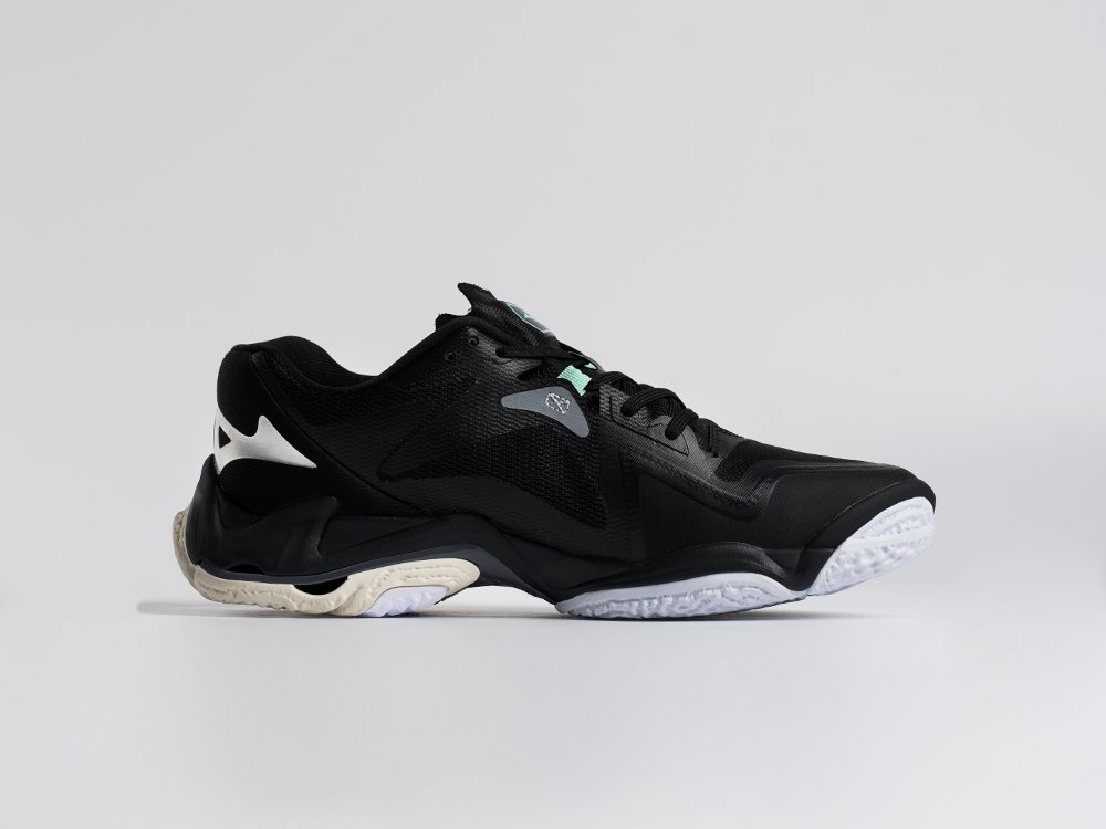 Кроссовки Mizuno Wave Lightning Z8