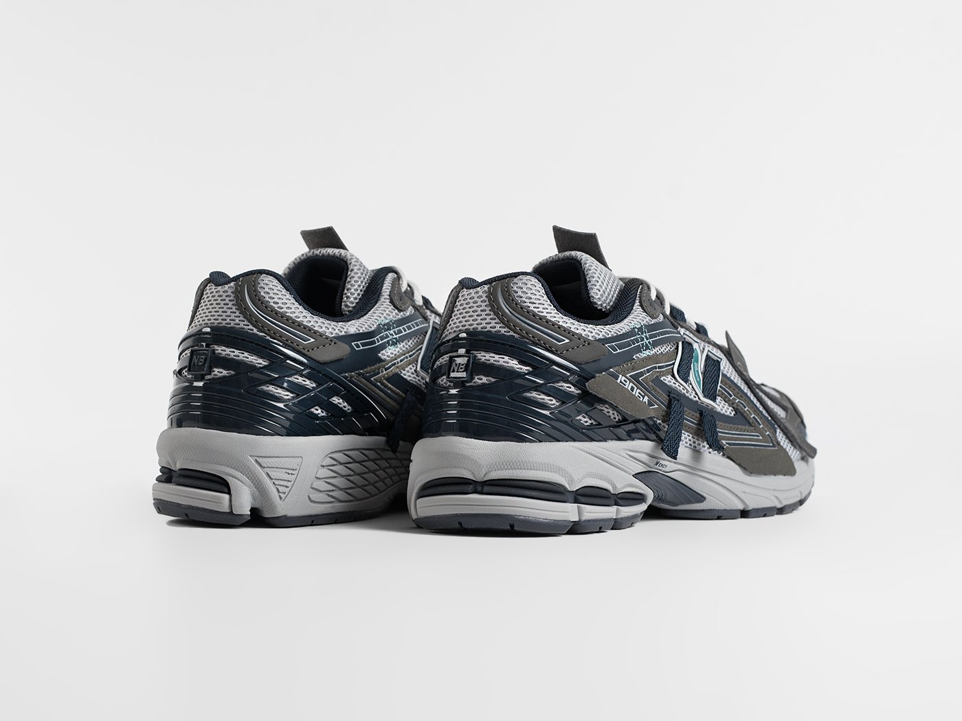 Кроссовки New Balance 1906A