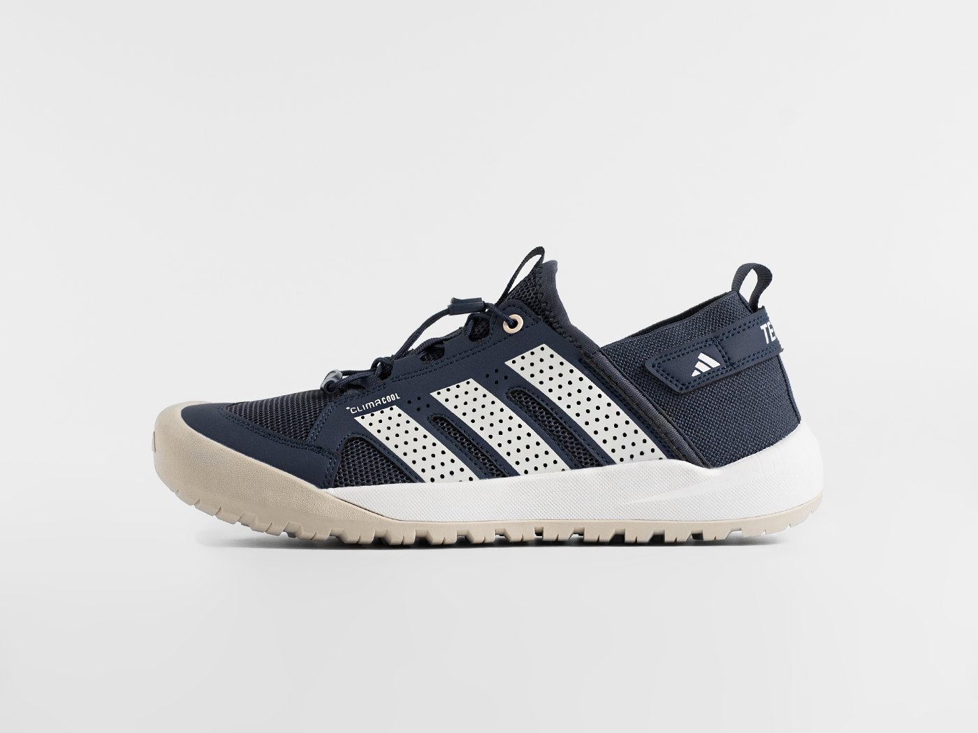 Кроссовки Adidas Daroga 25