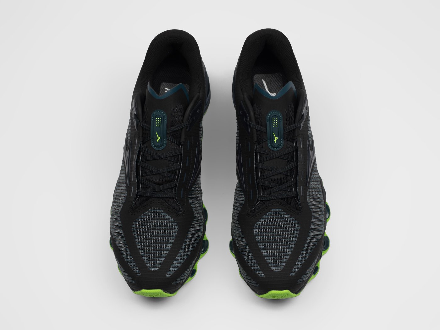 Кроссовки Mizuno Wave Prophecy 15