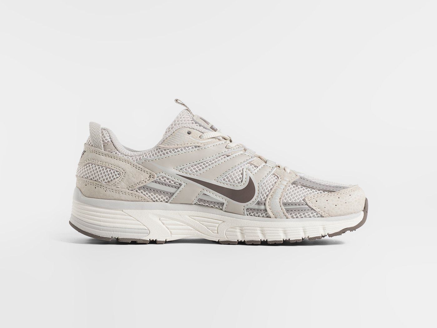 Кроссовки Nike V2K Run