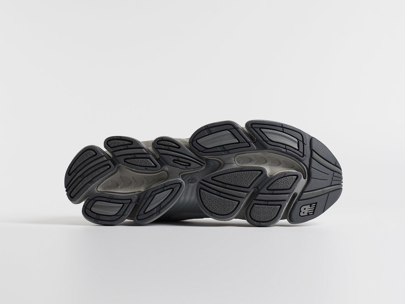 Кроссовки New Balance ABZORB 2000