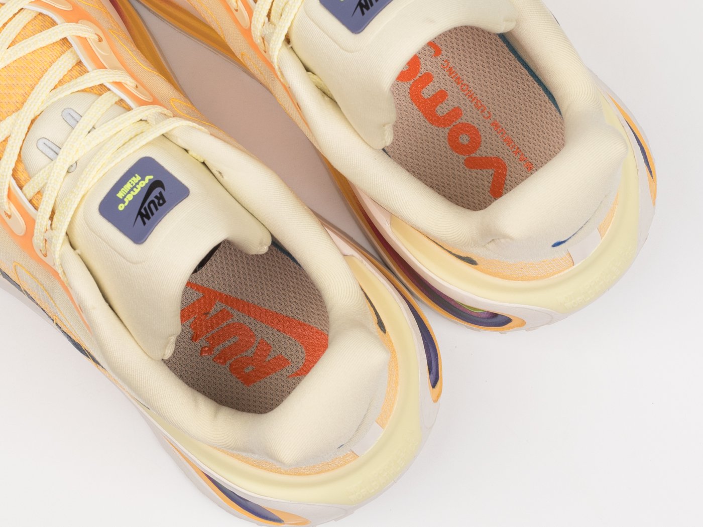 Кроссовки Nike Vomero Premium