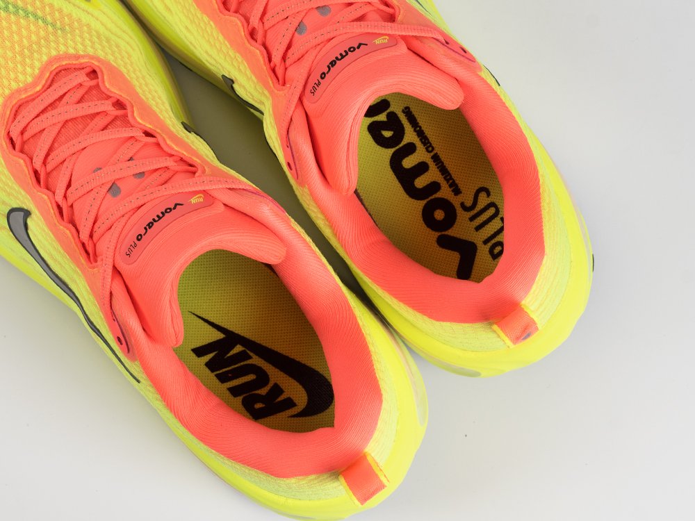 Кроссовки Nike Vomero 18