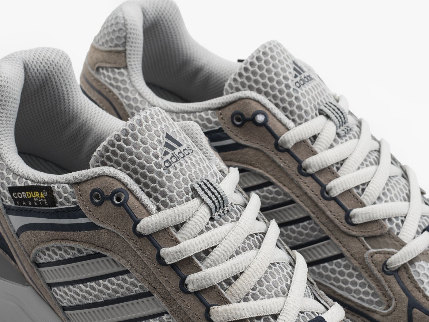 Кроссовки Adidas Spiritain 2000