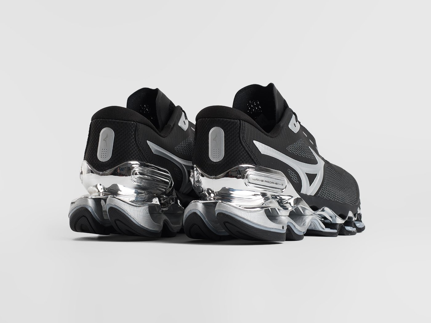 Кроссовки Mizuno Wave Prophecy 15