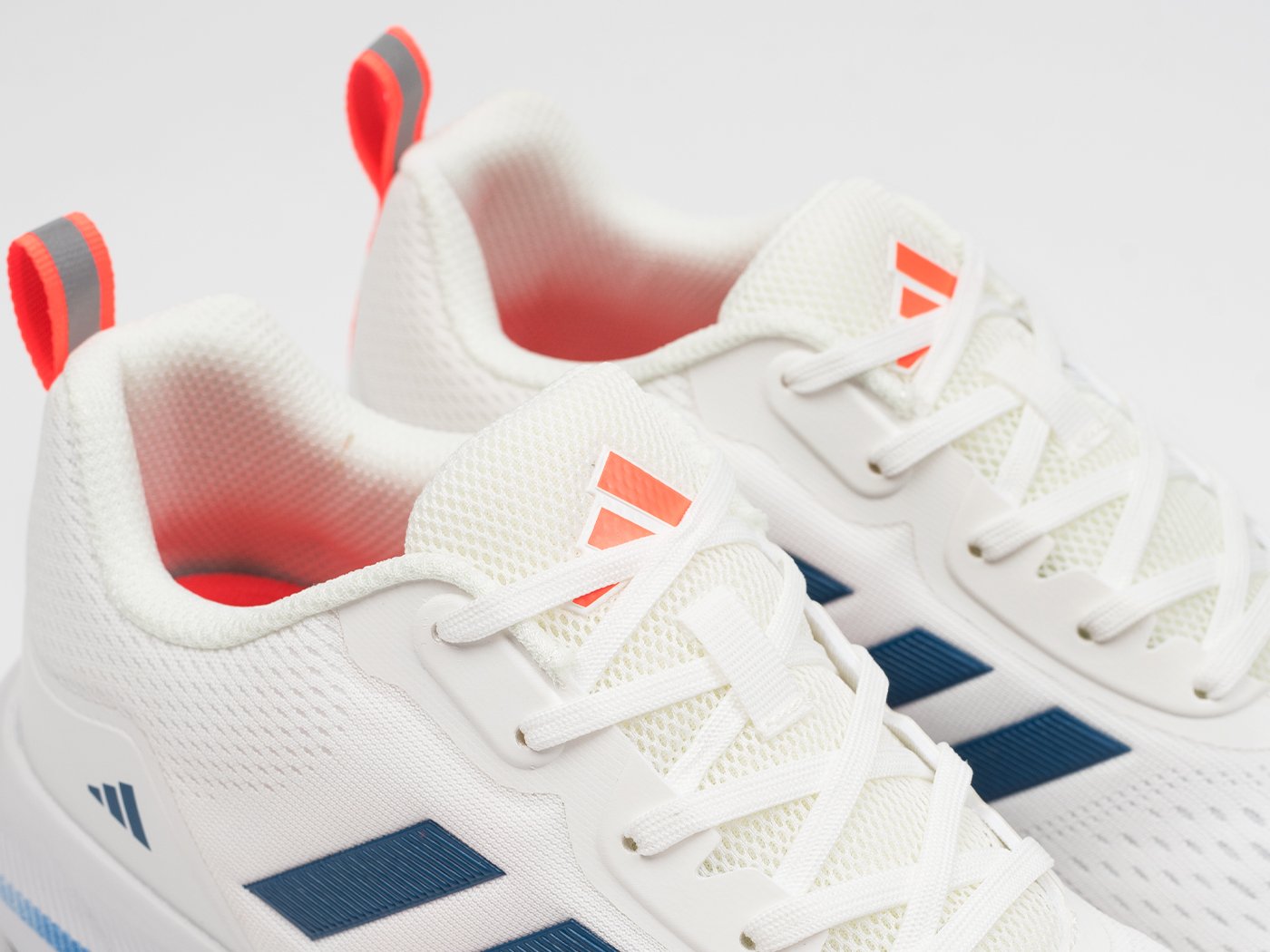 Кроссовки Adidas