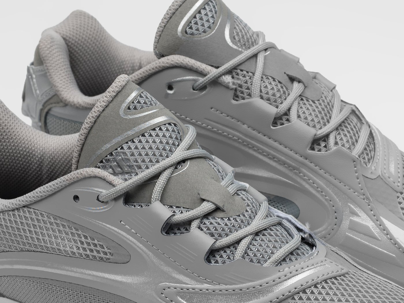Кроссовки Adidas FORMOTION ONE