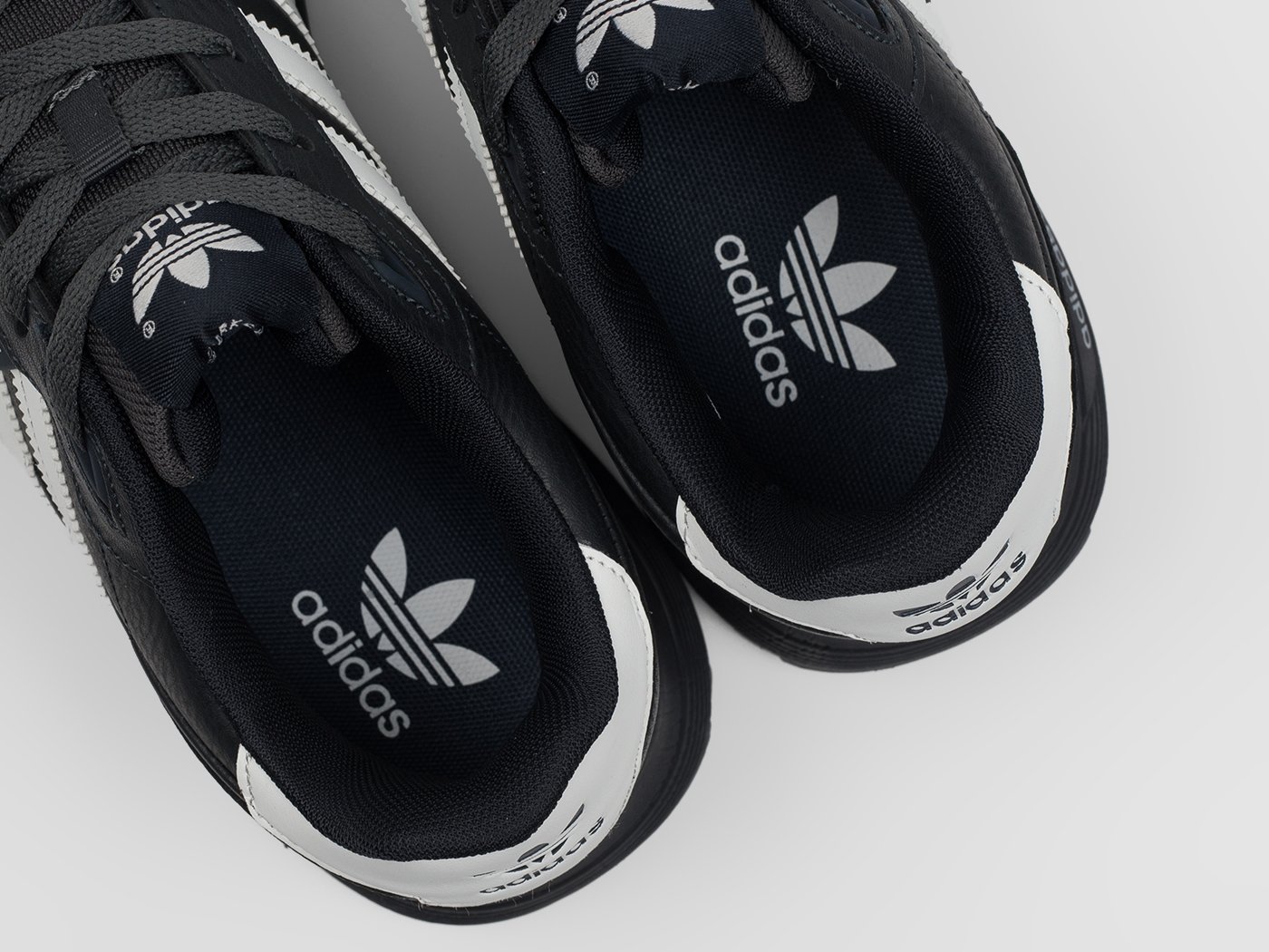 Кроссовки Adidas Retropy F2