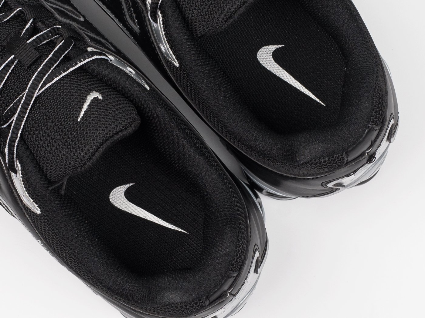 Кроссовки Nike Shox