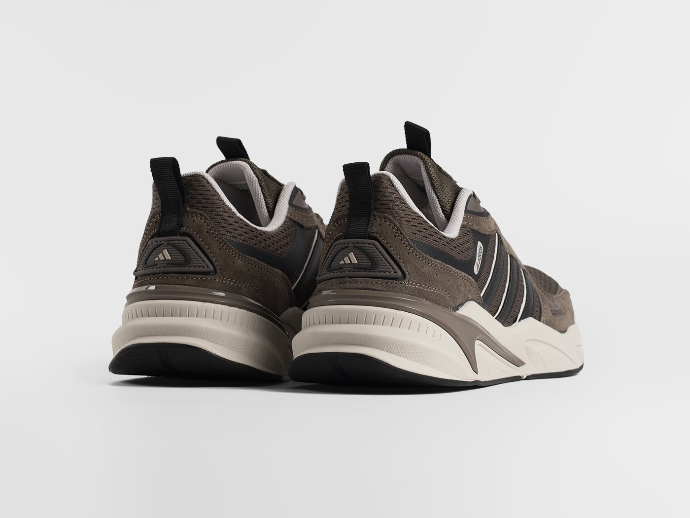Кроссовки Adidas