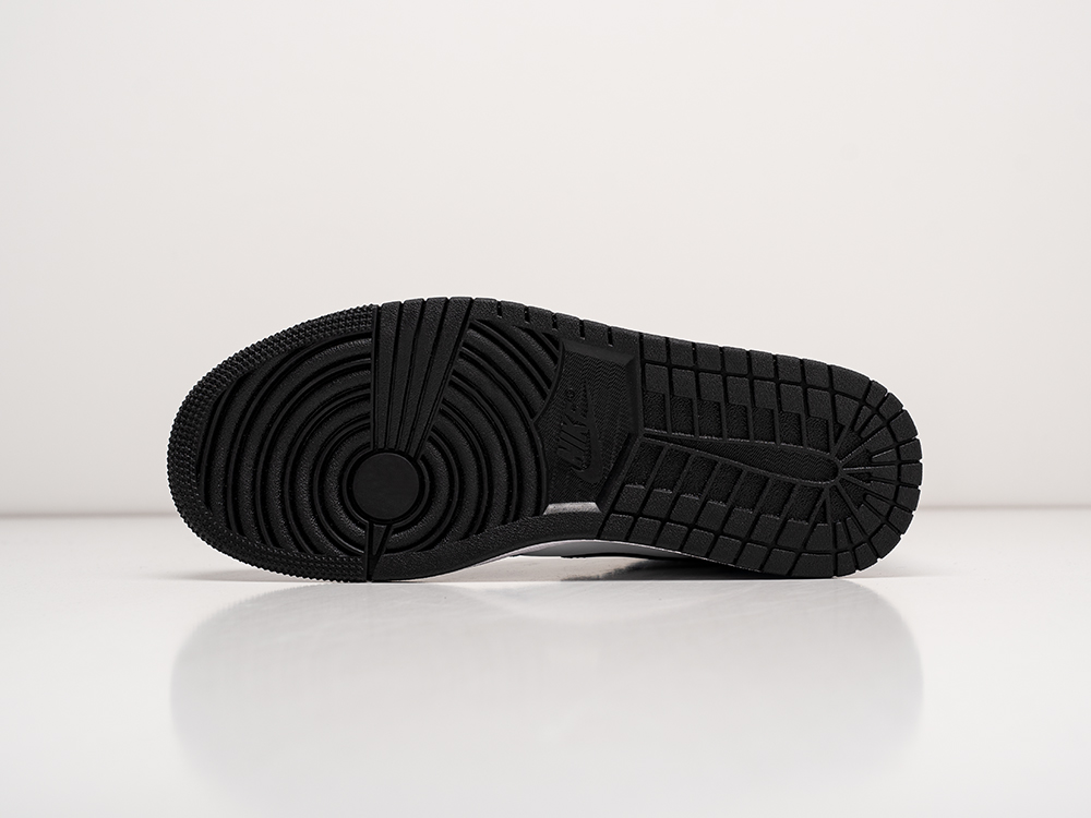 Кроссовки Nike Air Jordan 1 Mid