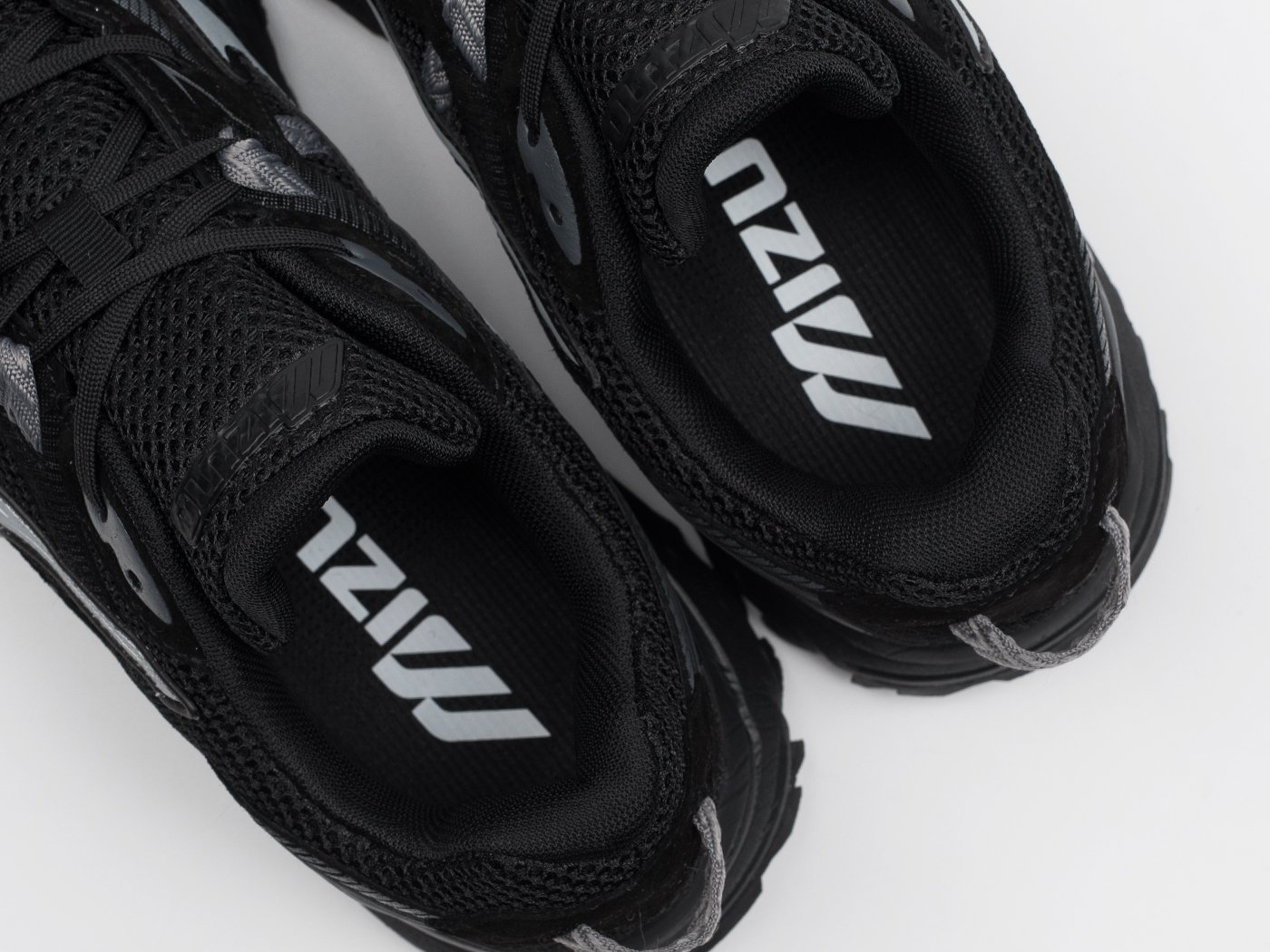 Кроссовки Mizuno FIYI TL V2