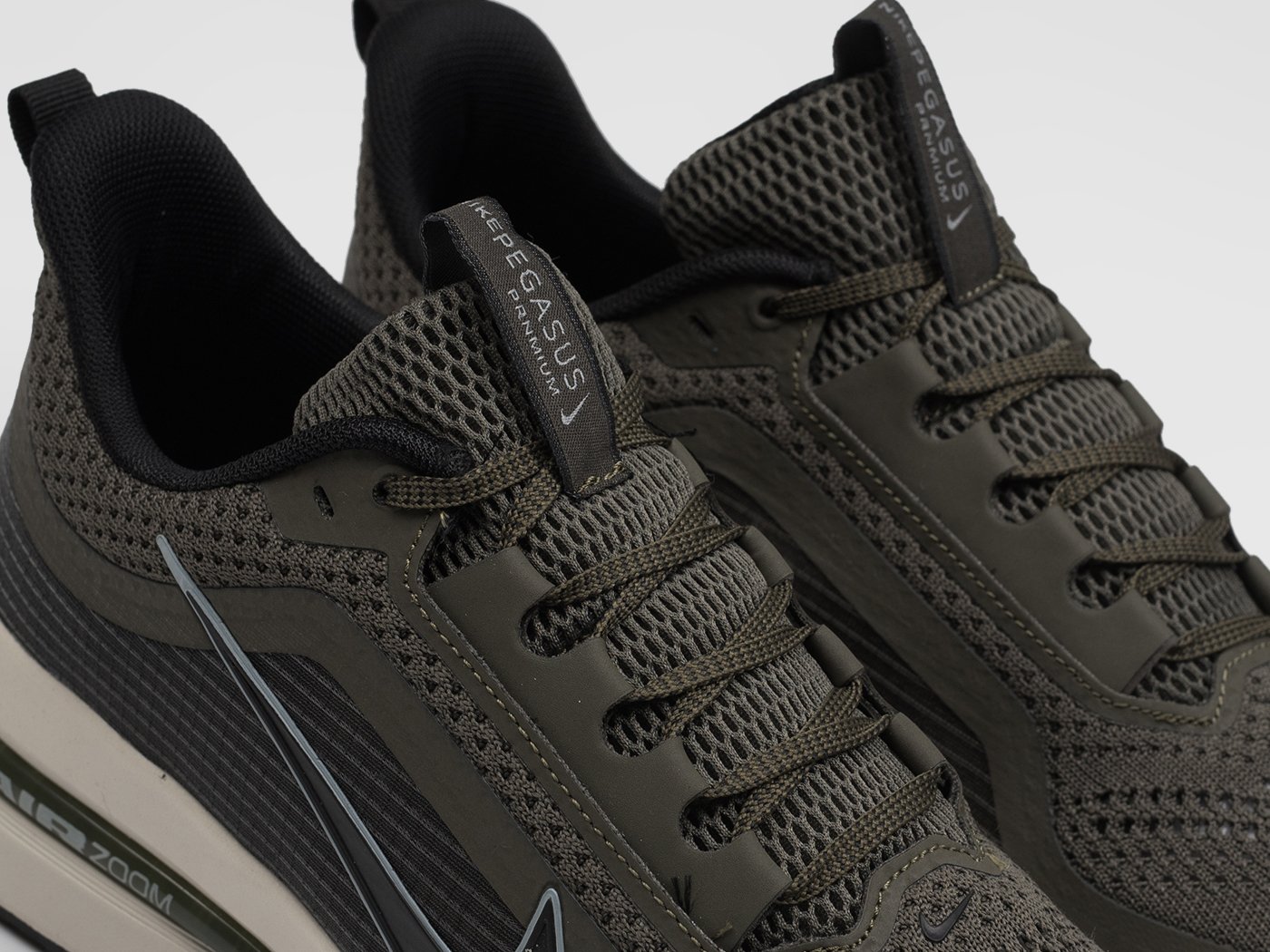 Кроссовки Nike Pegasus Premium