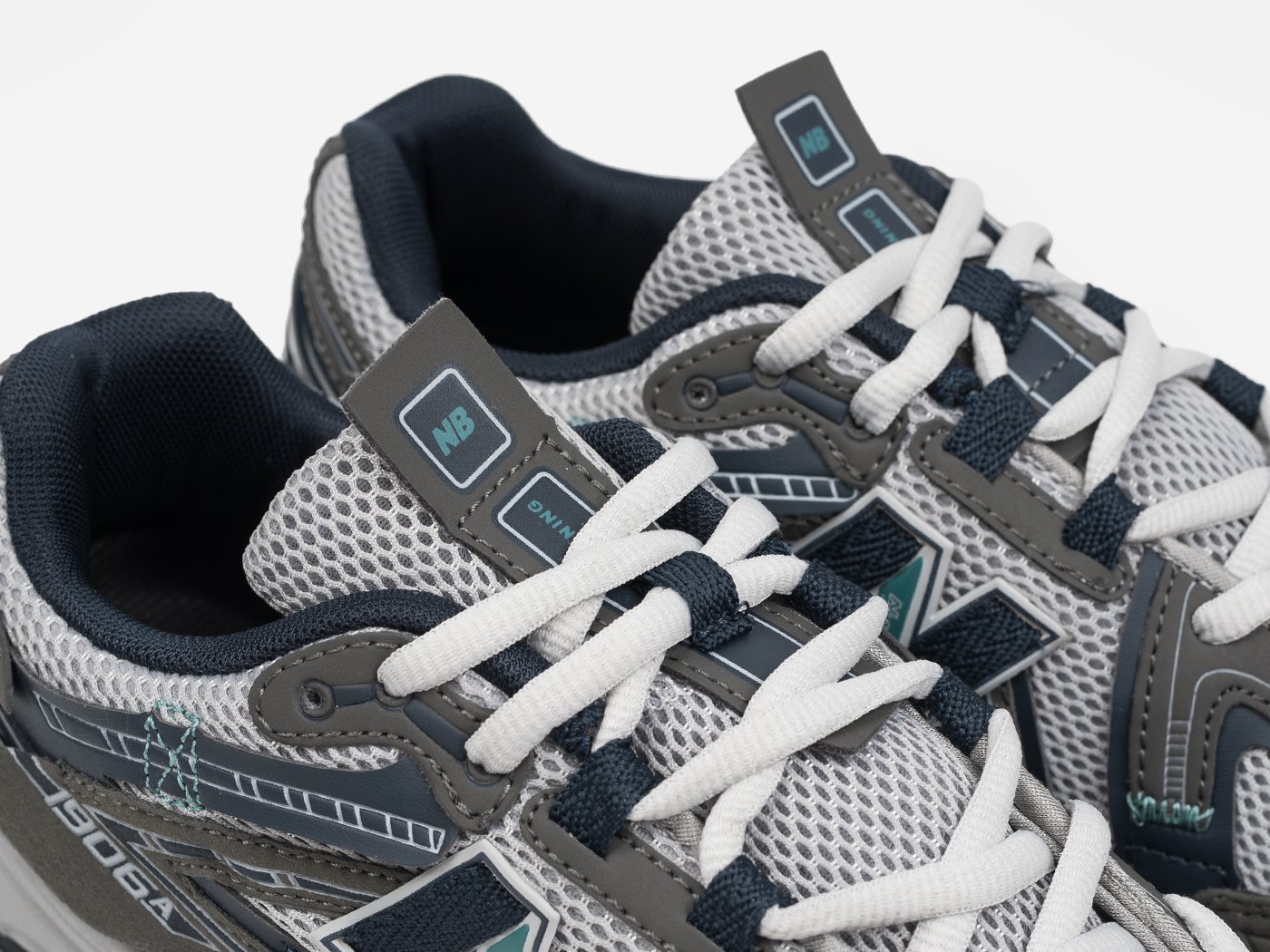 Кроссовки New Balance 1906A