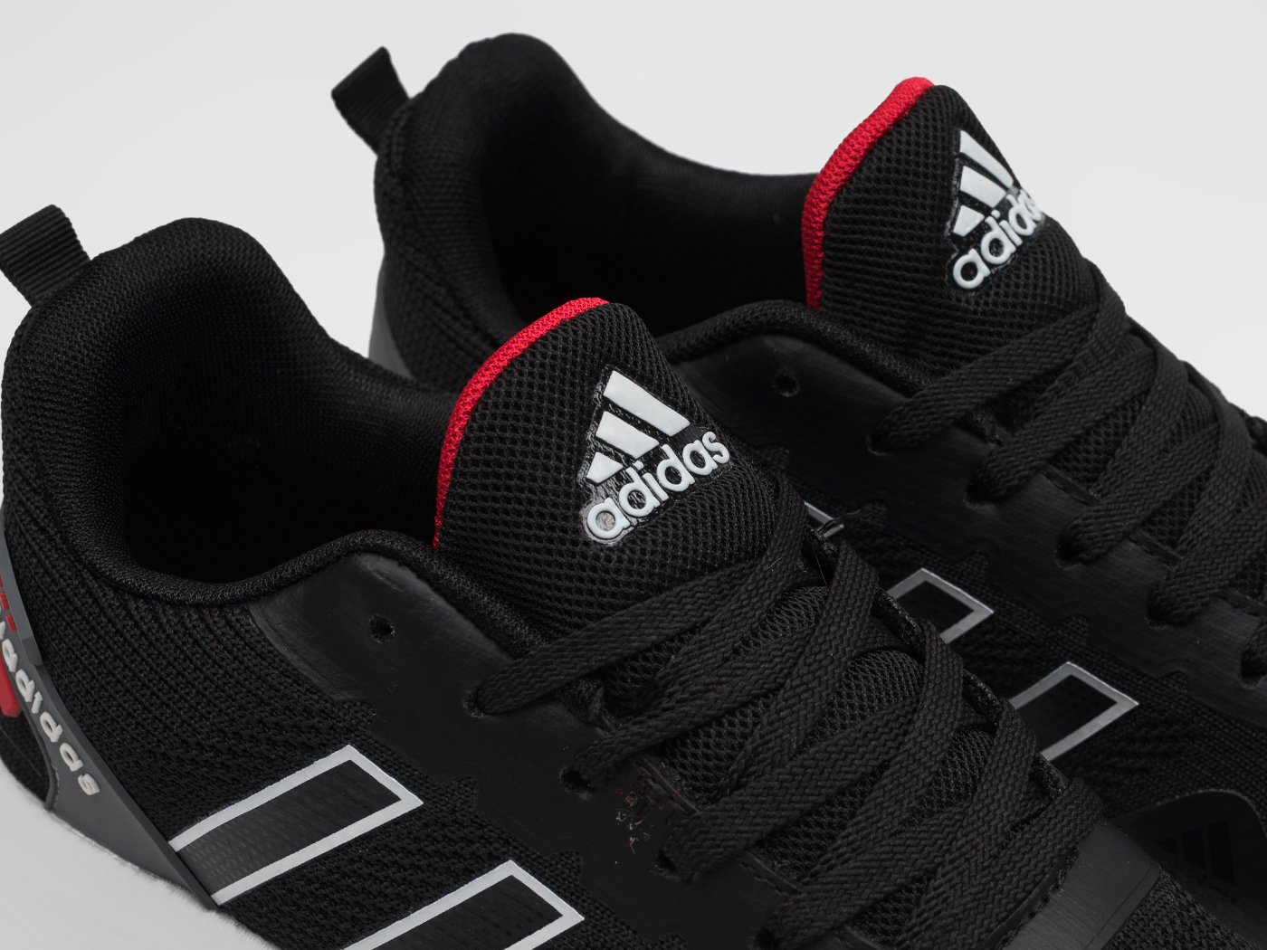 Кроссовки Adidas