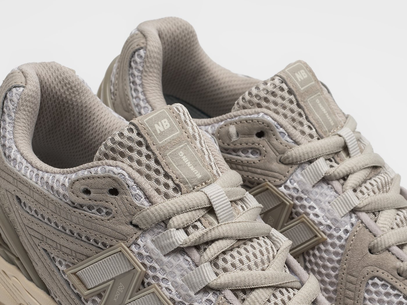 Кроссовки New Balance 1906R