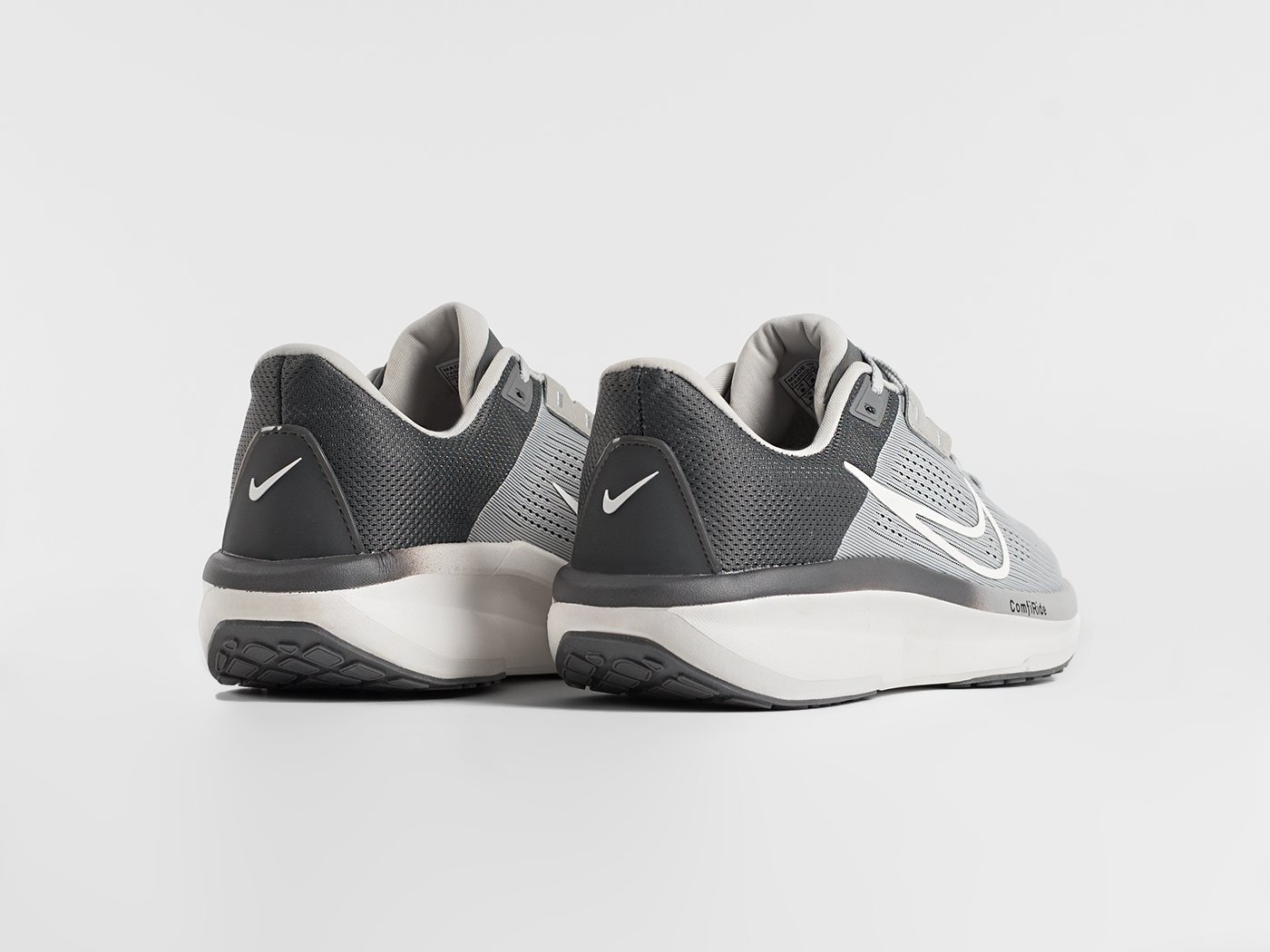 Кроссовки Nike