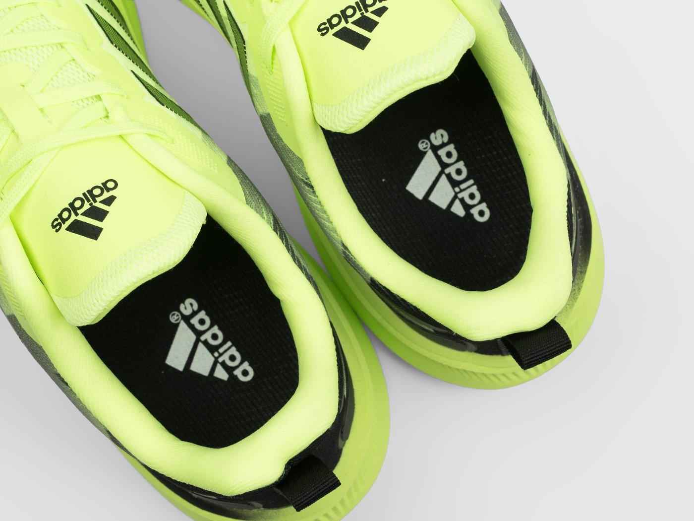 Кроссовки Adidas
