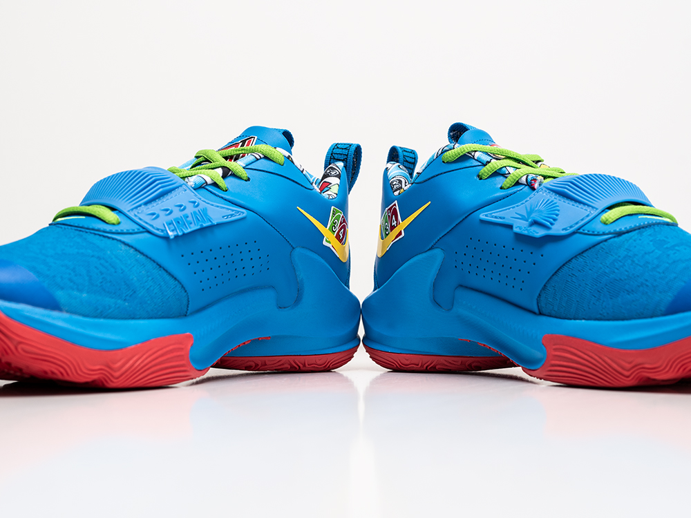 Кроссовки UNO x Nike Zoom Freak 3