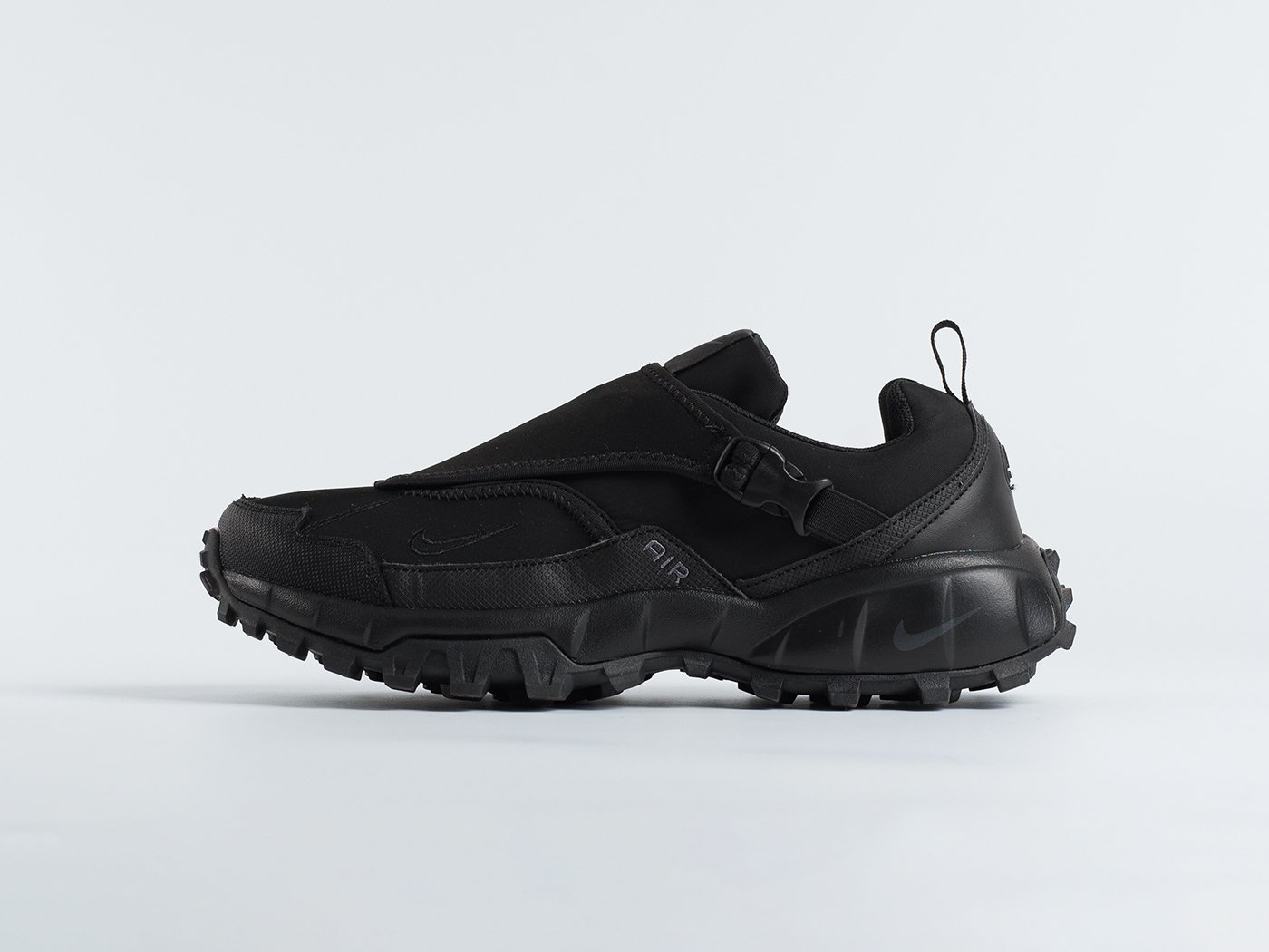 Кроссовки Nike ACG Phassad