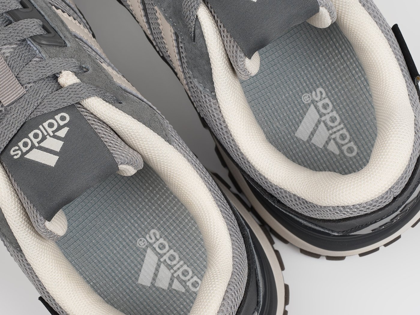Кроссовки Adidas