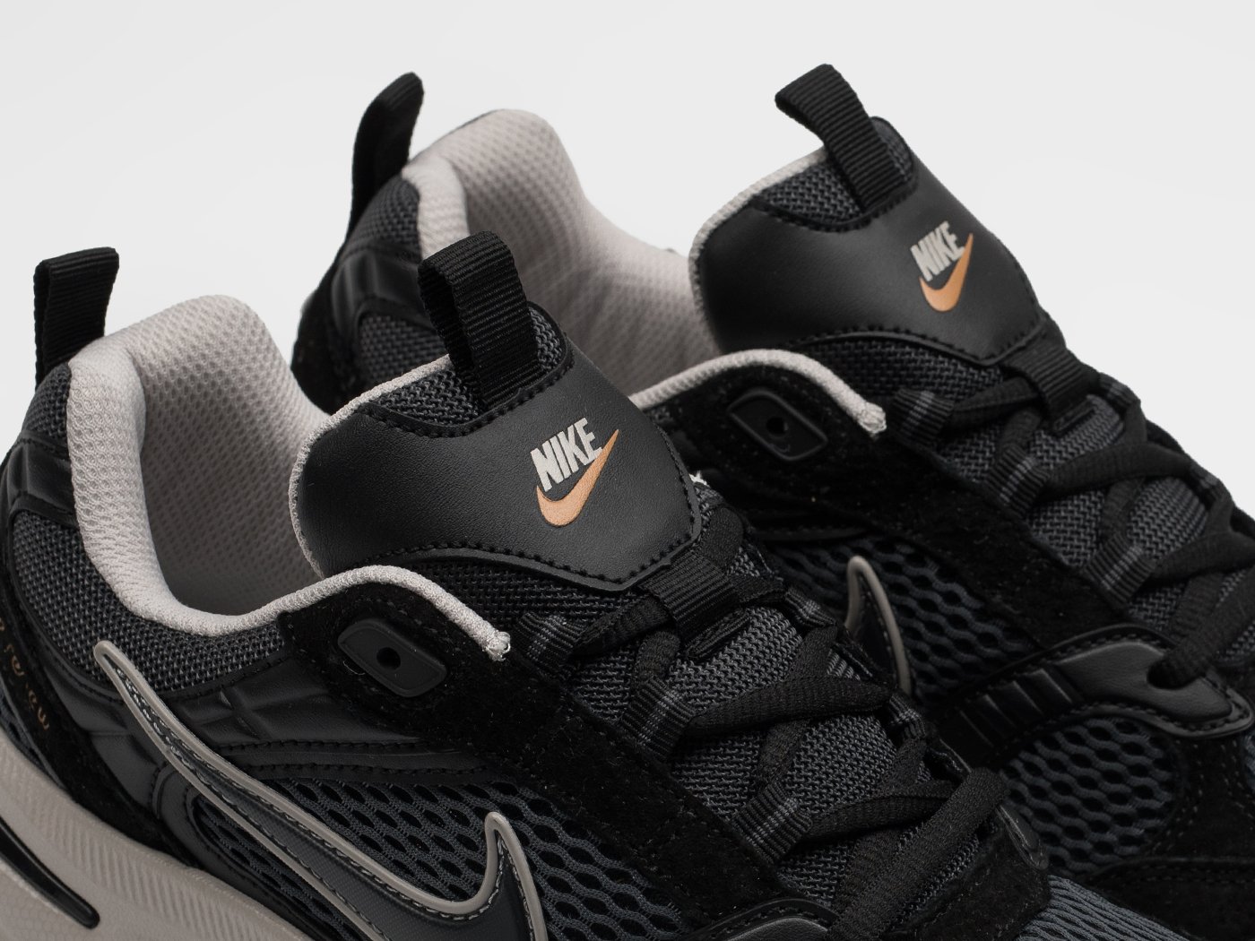 Кроссовки Nike