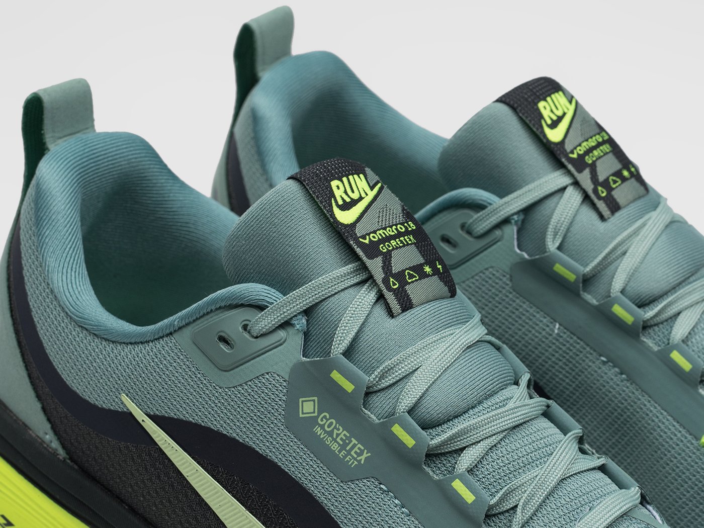 Кроссовки Nike Vomero 18