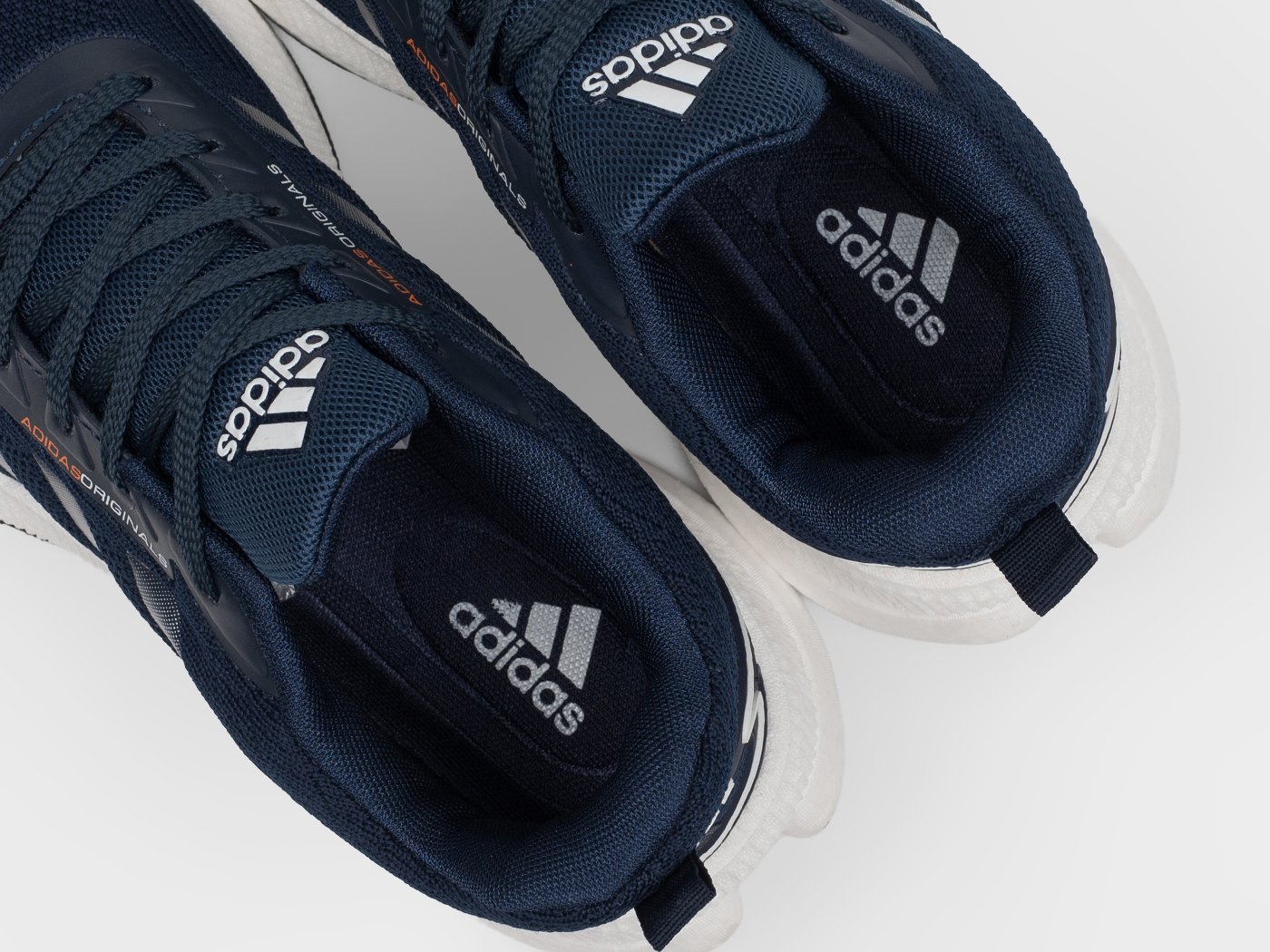 Кроссовки Adidas