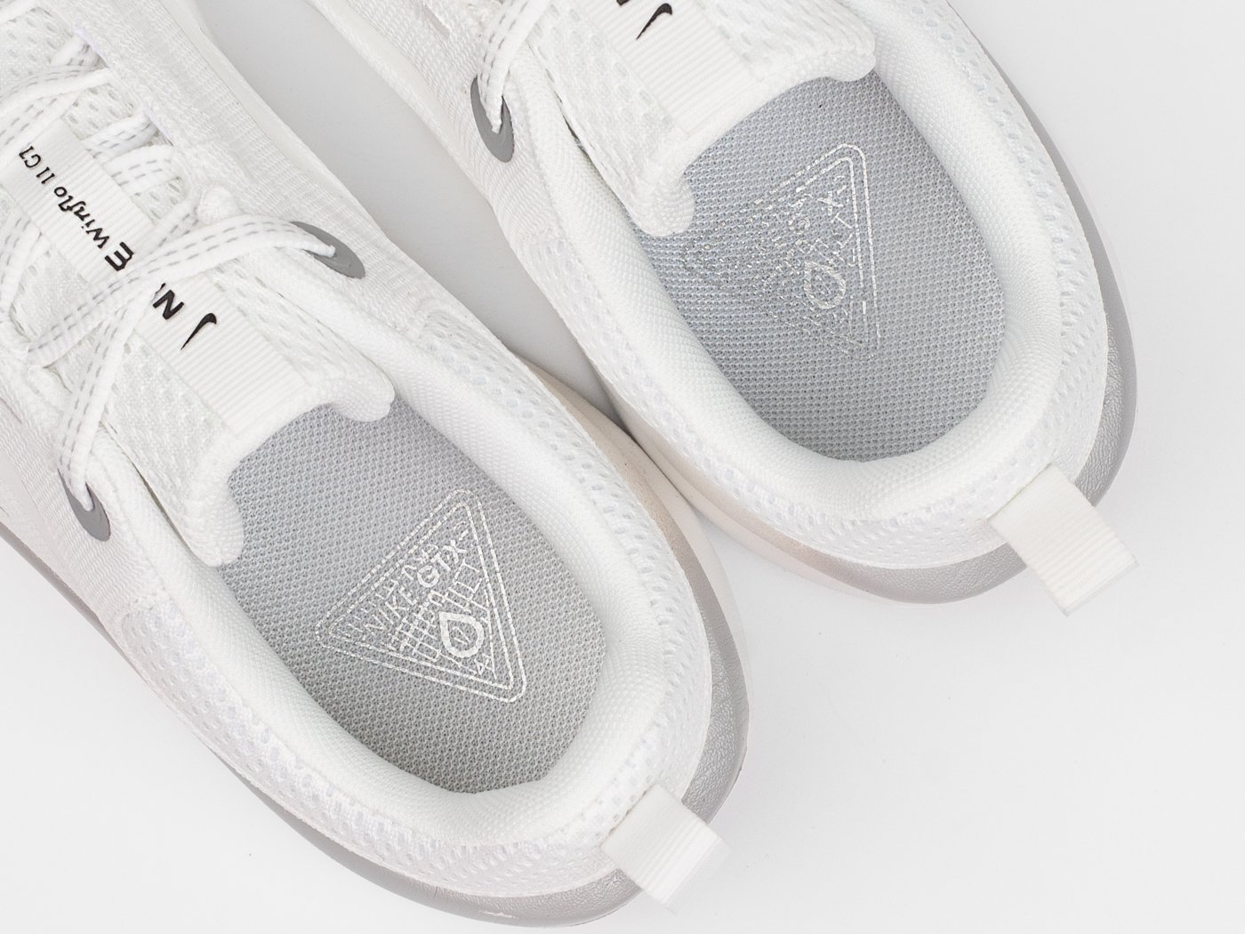Кроссовки Nike Air WinFlo 11