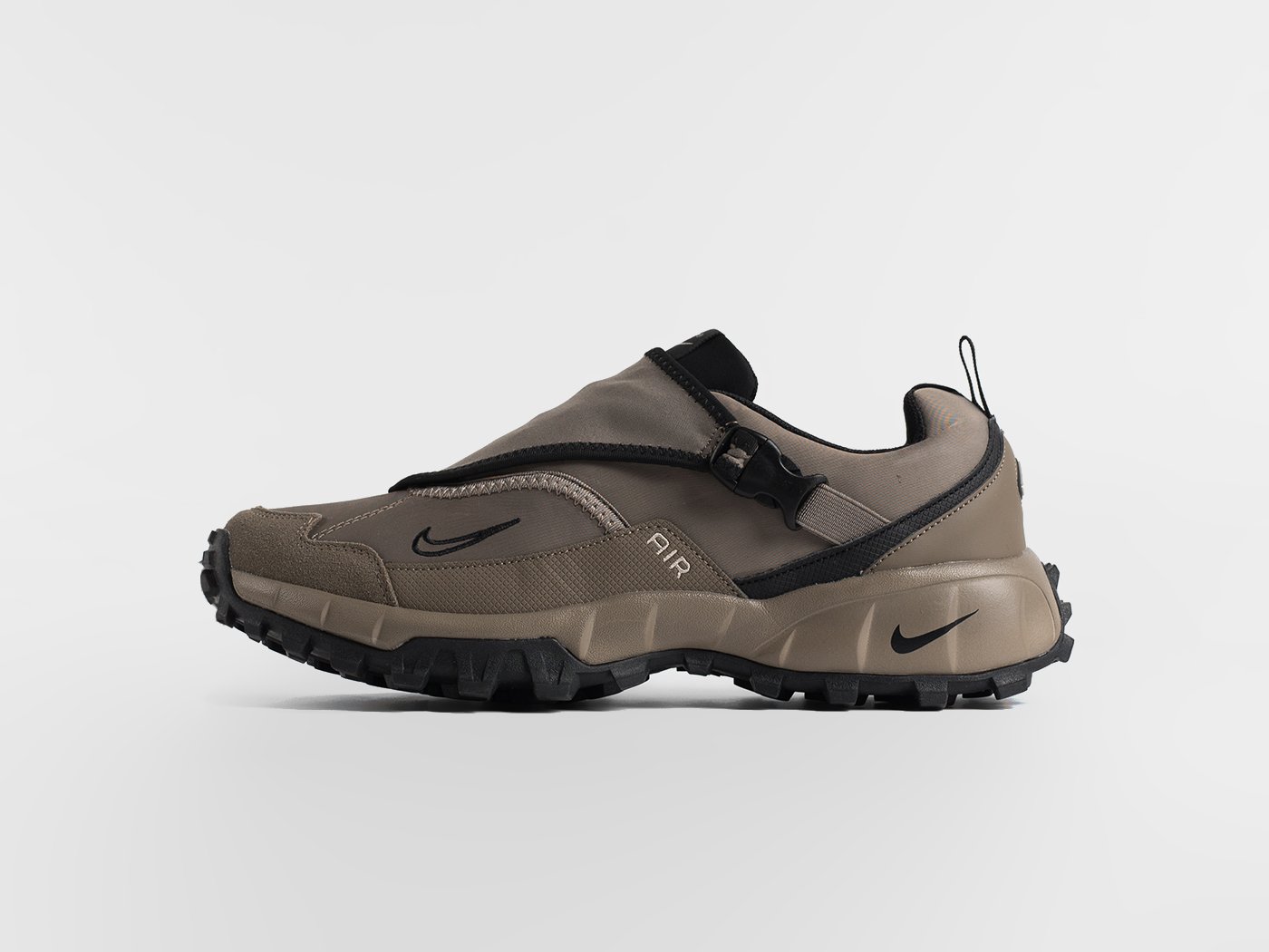 Кроссовки Nike ACG Phassad