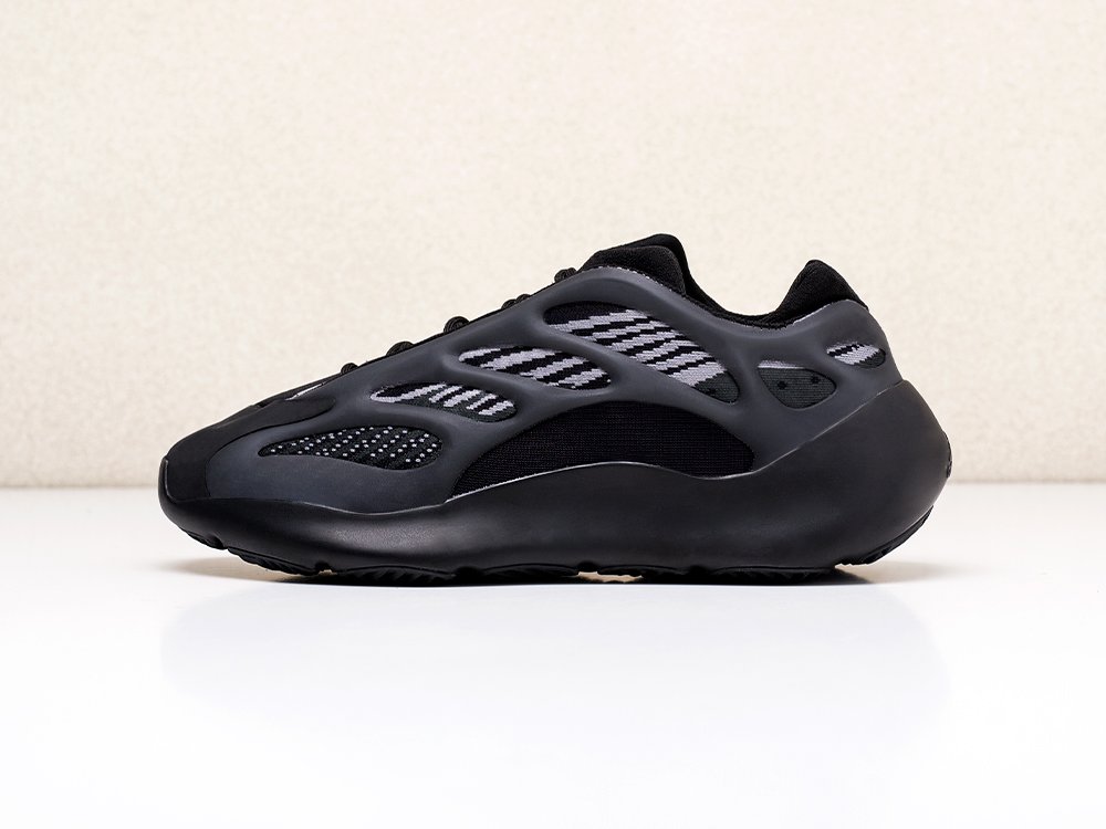 Кроссовки Adidas Yeezy Boost 700 v3