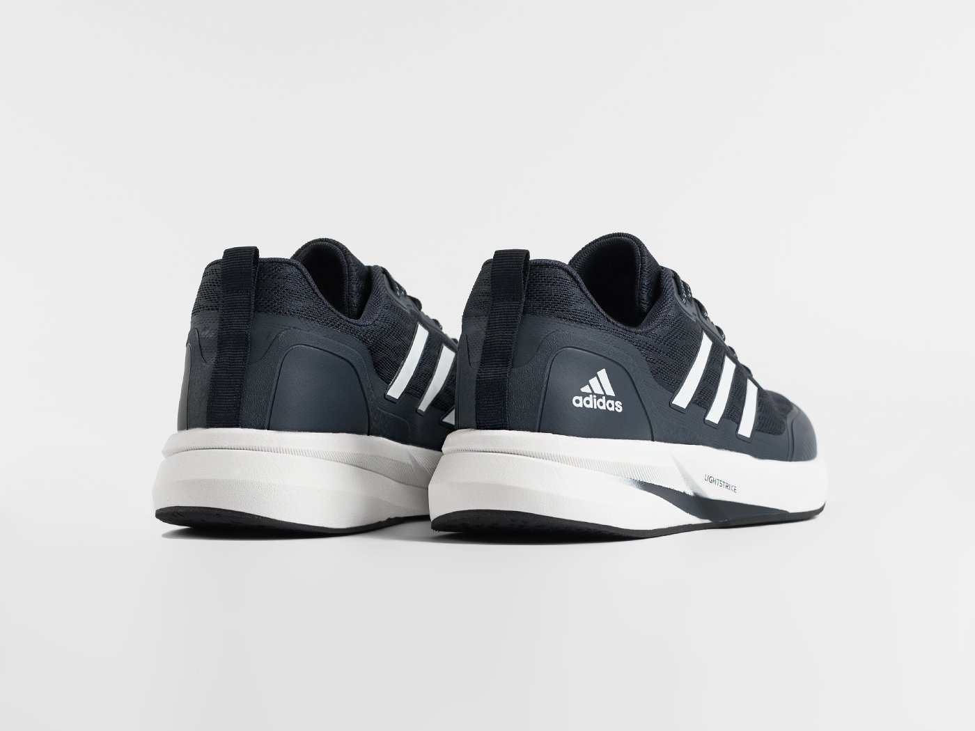Кроссовки Adidas