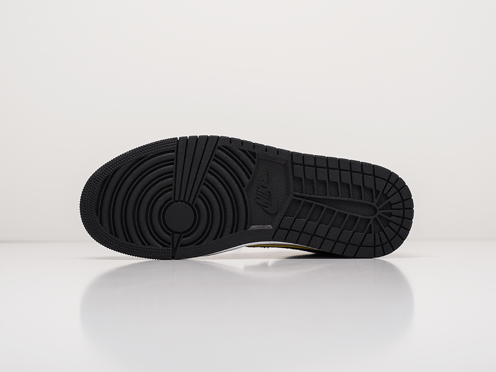 Кроссовки Nike Air Jordan 1 Mid