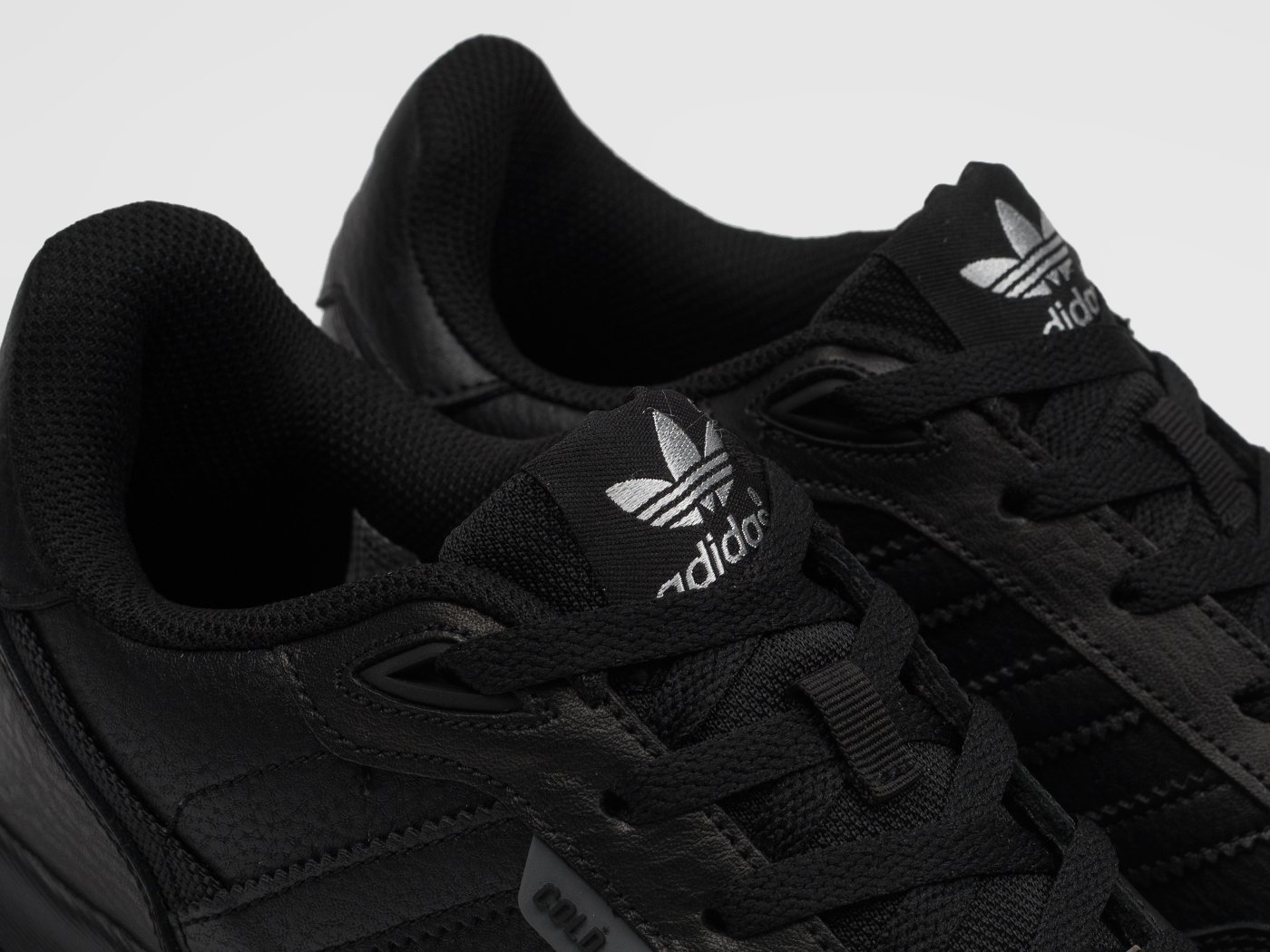 Кроссовки Adidas Retropy F2