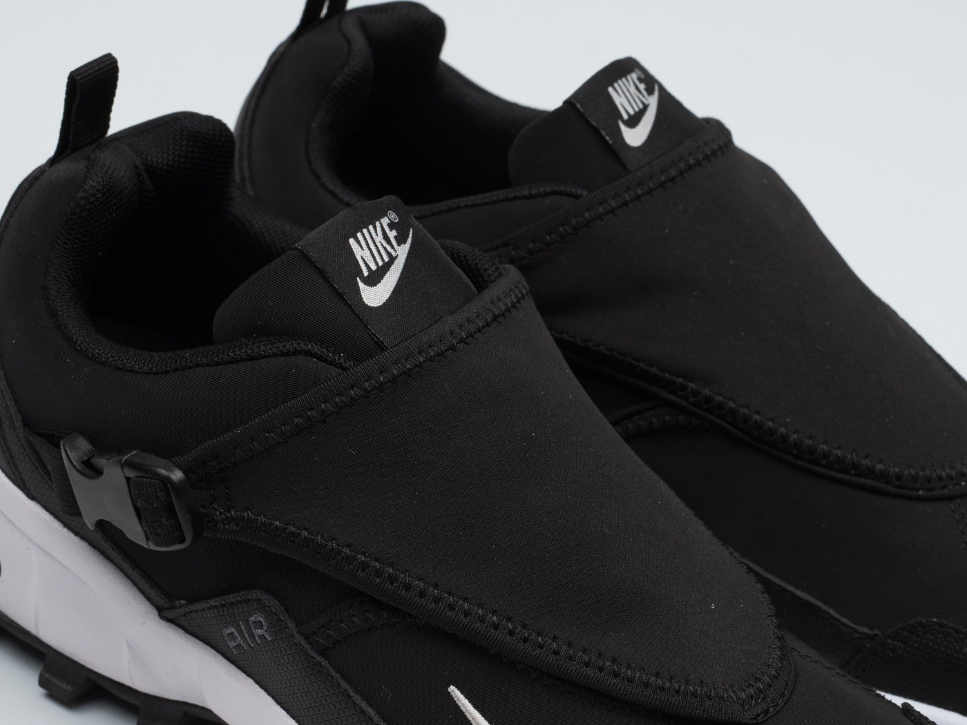 Кроссовки Nike ACG Phassad