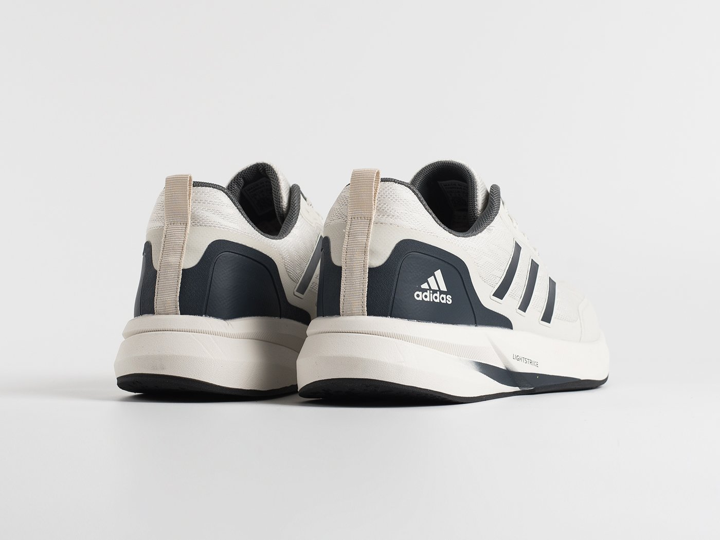 Кроссовки Adidas