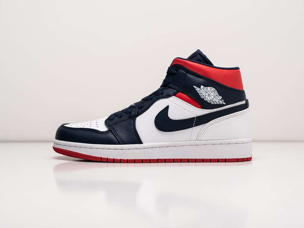 Кроссовки Nike Air Jordan 1 Mid