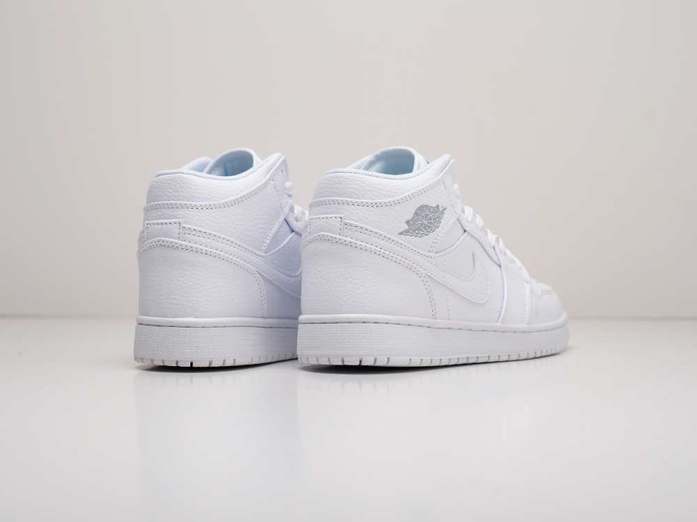 Кроссовки Nike Air Jordan 1 Mid