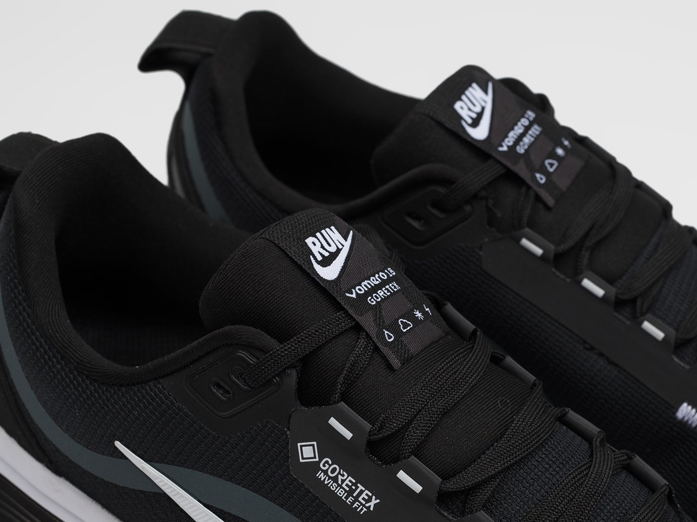 Кроссовки Nike Air Zoom Vomero 18